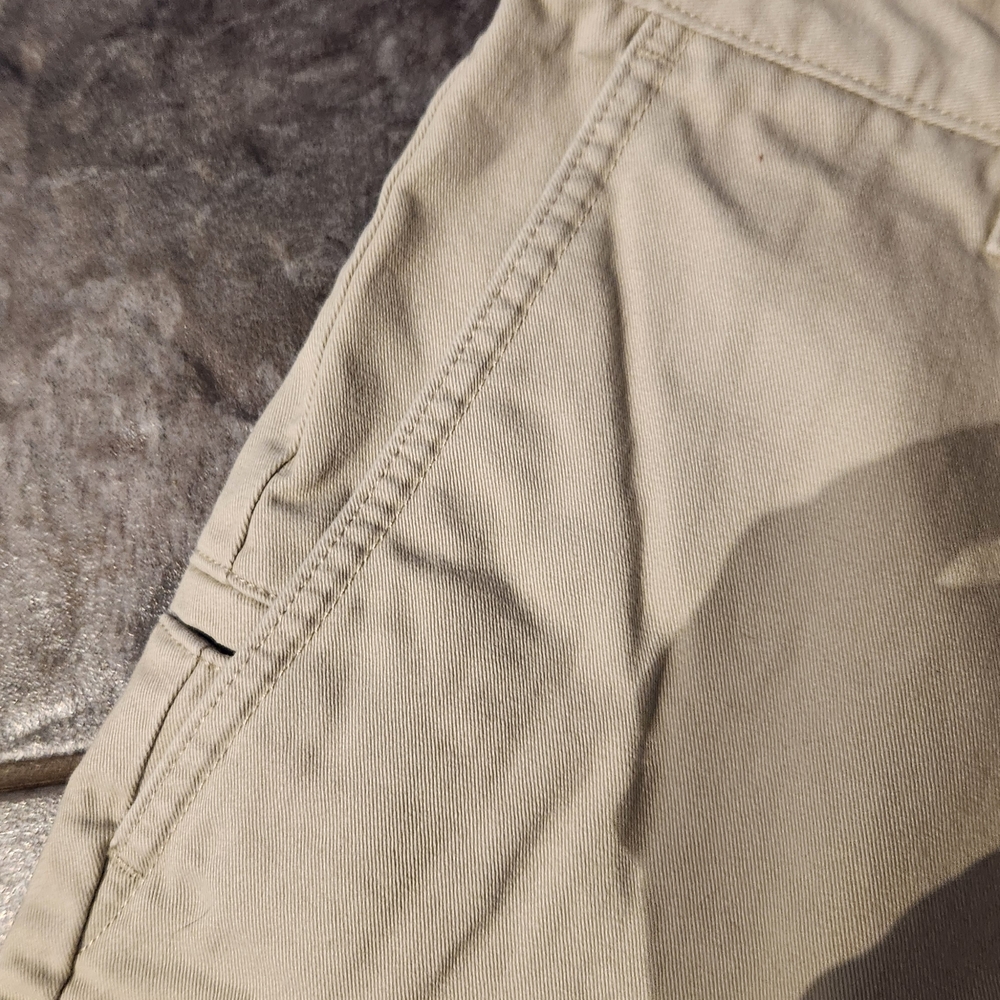 Dockers Men's Cream Flat Front Shorts - Picture 5 of 7